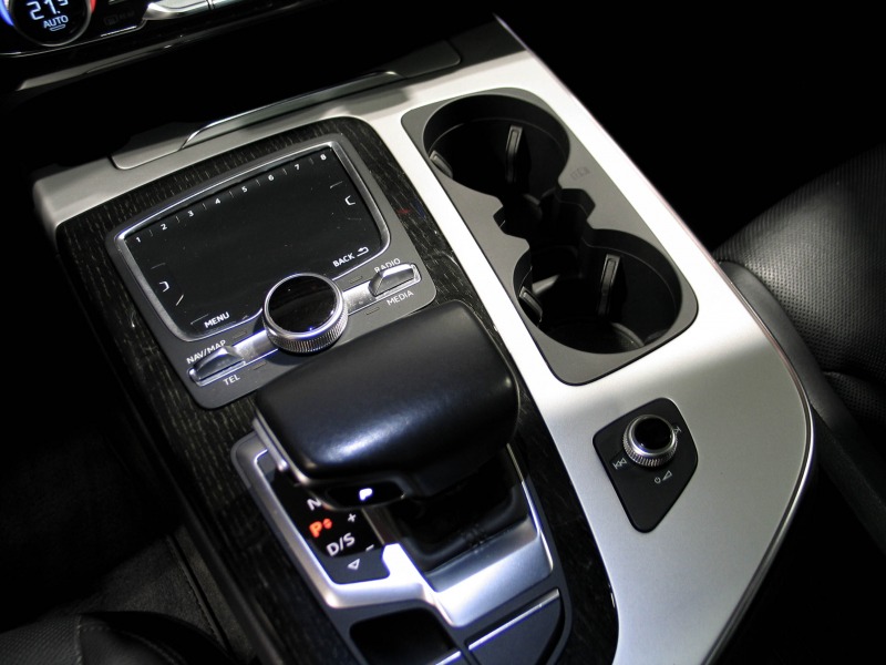 Q7